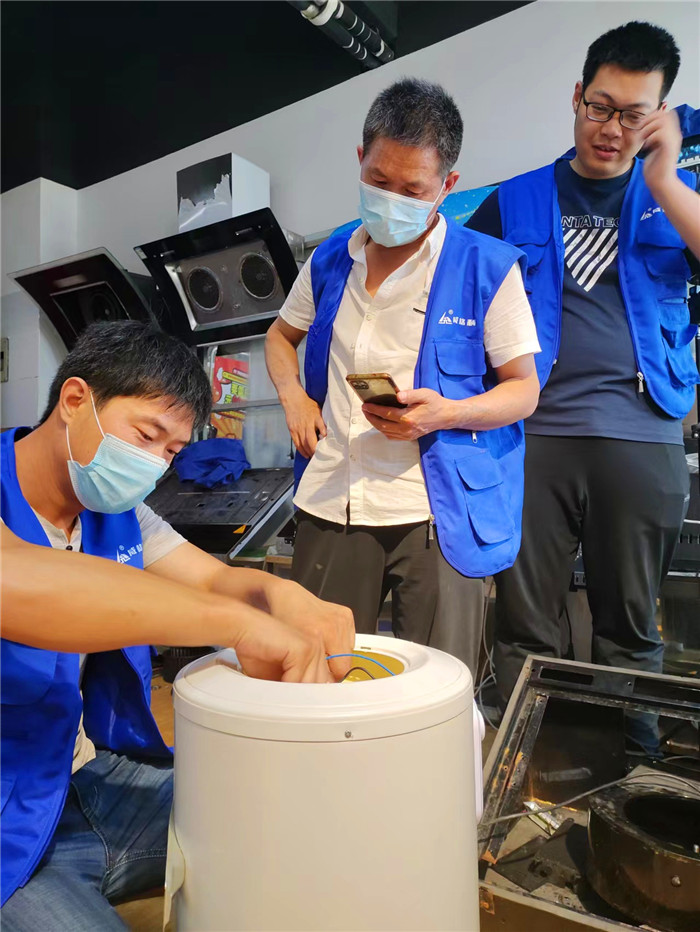 鞍山家電清洗行情好，9800元做洗多多家電清洗加盟商！